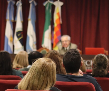La Facultad de Derecho lanzó cursos virtuales breves de actualización profesional